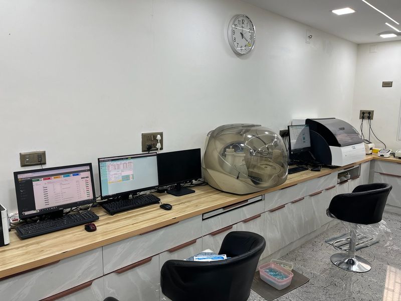 Automated diagnostic analyzers at National Lab's Narimedu laboratory
